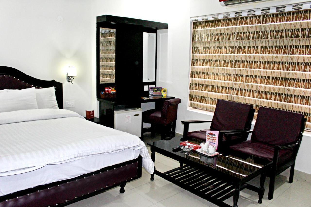Hotel Akbar International Rawalpindi Bagian luar foto