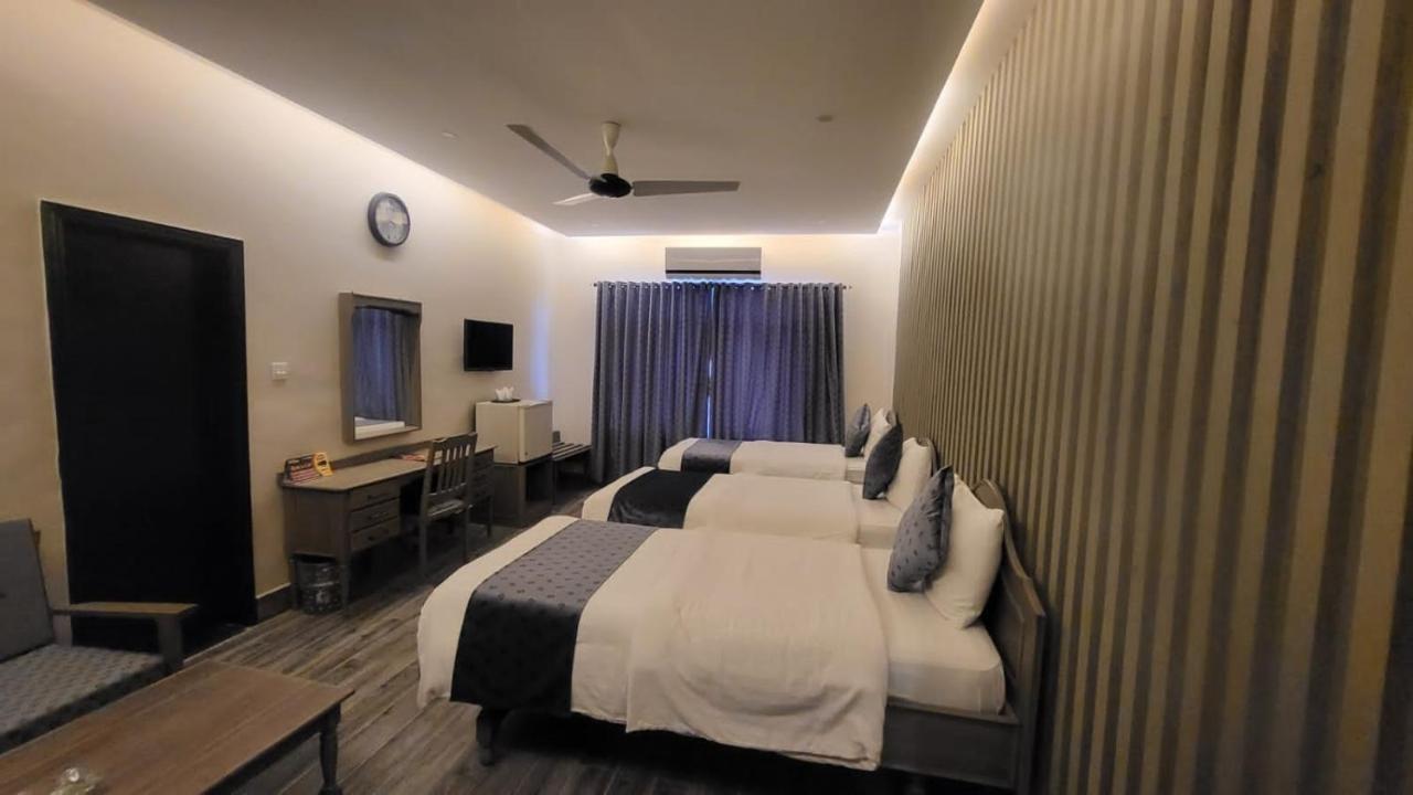 Hotel Akbar International Rawalpindi Bagian luar foto