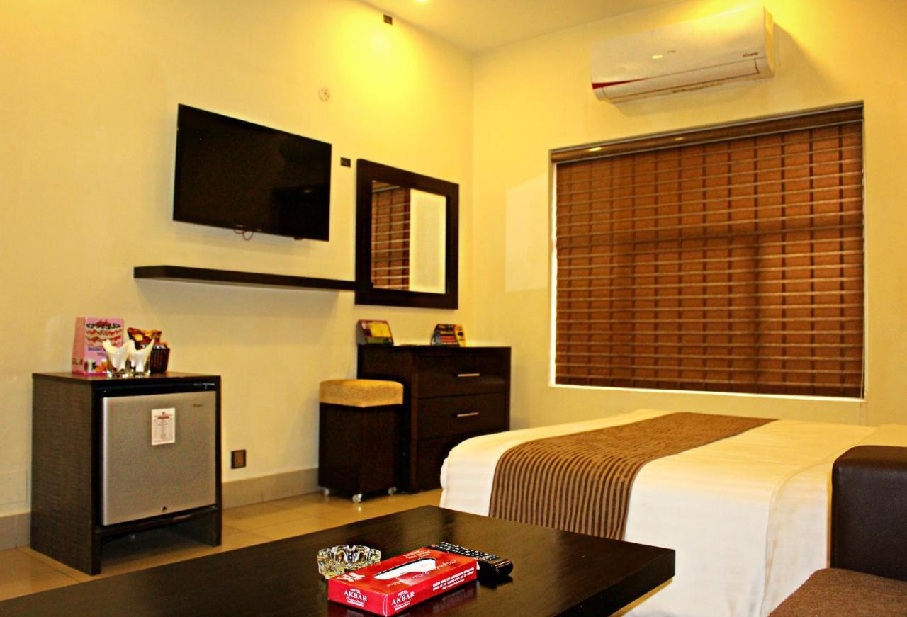 Hotel Akbar International Rawalpindi Bagian luar foto