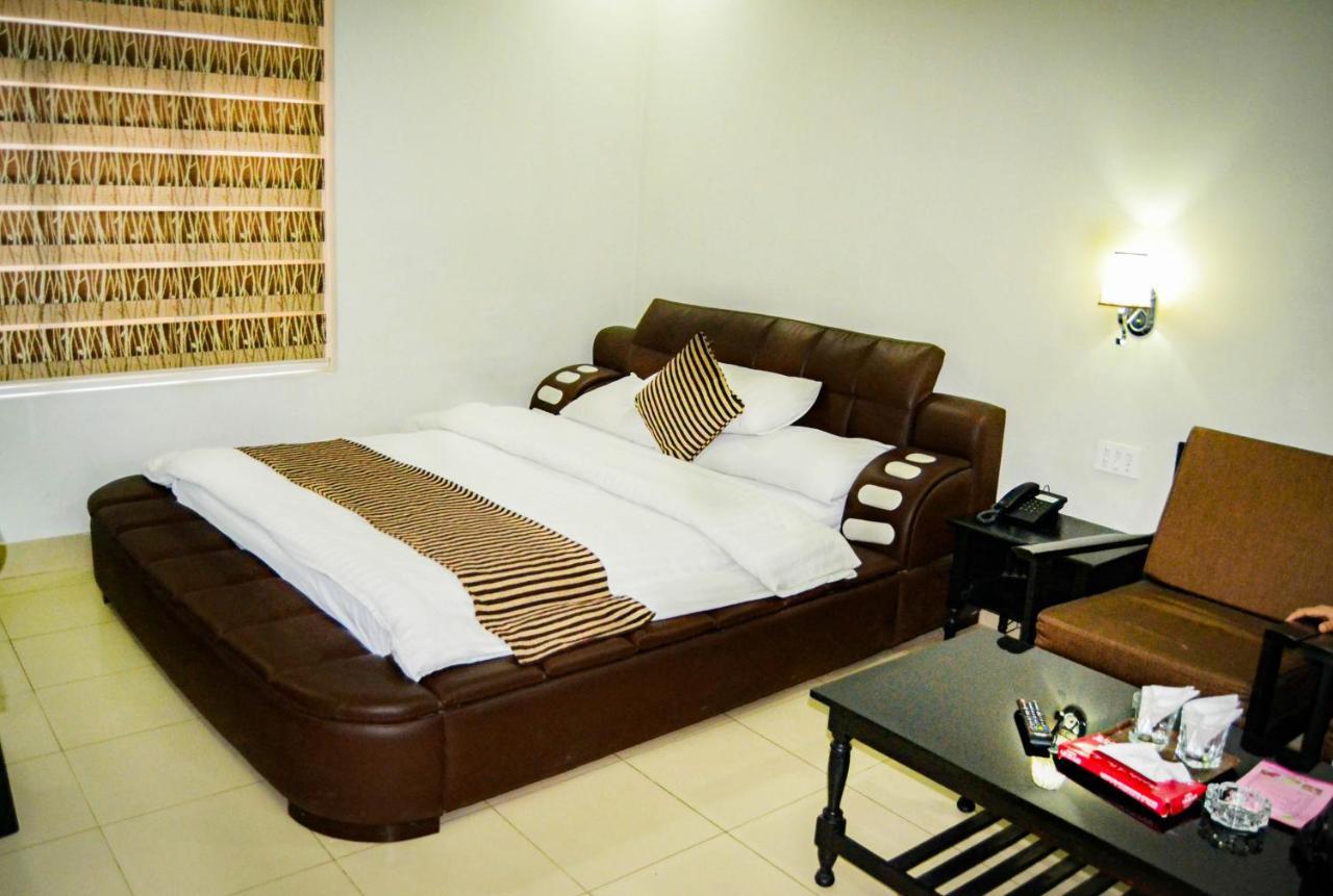 Hotel Akbar International Rawalpindi Bagian luar foto